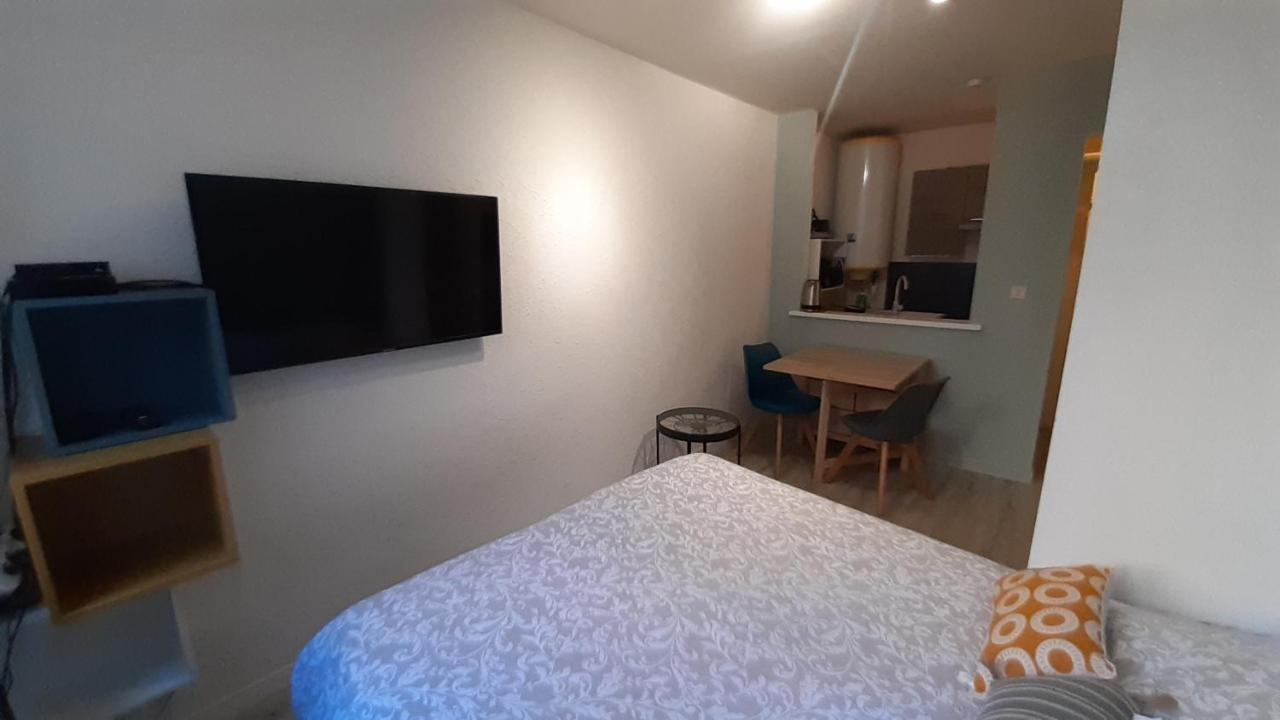 Studio 302 Au 15 Rue Battant A Besancon Bagian luar foto